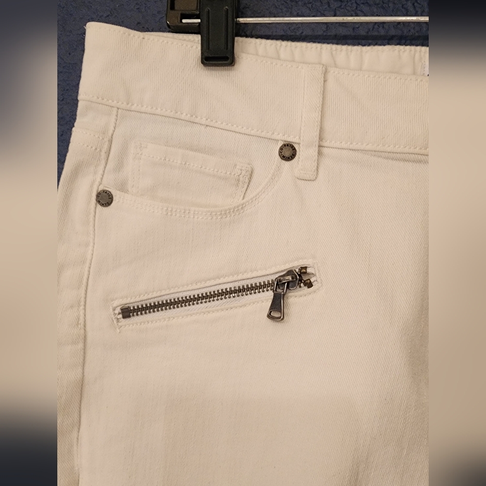 PAIGE Indio Zippered Cut-Off Shorts In White Size 28 - Picture 6 of 13